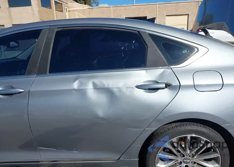 2017 Genesis G80 3.8 из США, поврежденный, VIN KMHGN4JE3HU182617